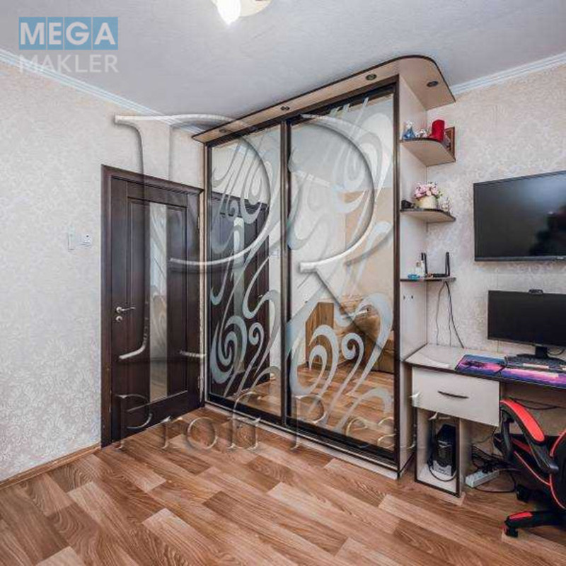 Продаж 2 кімнатної квартири (52/30/8), 9 пов. 10 пов. будинку, <a class="location-link" href="/kiev/" title="Недвижимость Київ">Київ</a>, <a class="location-link" href="/kiev/svyatoshinskij/" title="Недвижимость Святошинський район">Святошинський р-н</a>, Ірпінська вулиця, 62 (изображение 9)
