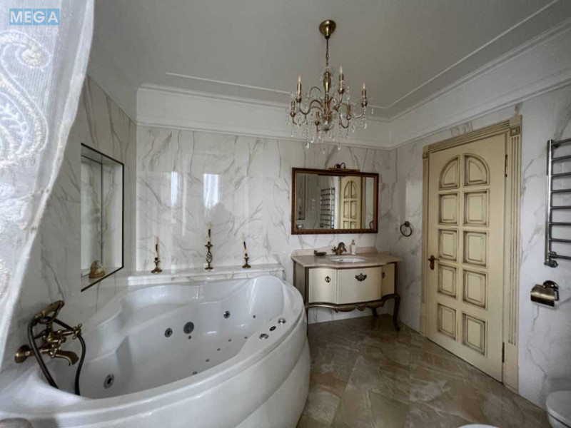 Продаж дома, 2 поверху, 220 кв.м, 4 кімнати, ділянка 15 соток, <a class="location-link" href="/rovno/" title="Недвижимость Рівне">Рівне</a>, Придорожня (изображение 3)