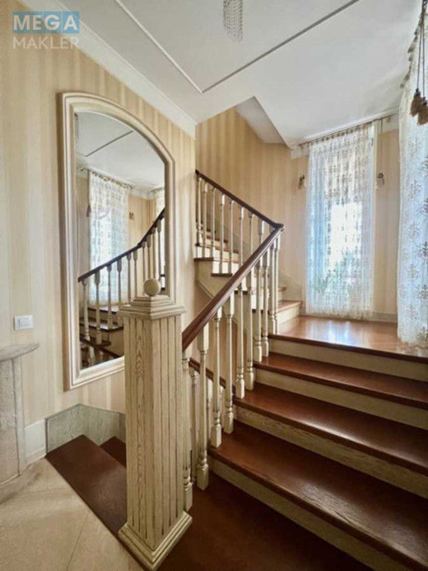 Продаж дома, 2 поверху, 220 кв.м, 4 кімнати, ділянка 15 соток, <a class="location-link" href="/rovno/" title="Недвижимость Рівне">Рівне</a>, Придорожня (изображение 6)