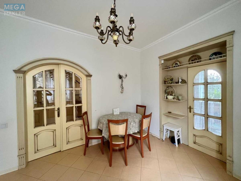 Продаж дома, 2 поверху, 220 кв.м, 4 кімнати, ділянка 15 соток, <a class="location-link" href="/rovno/" title="Недвижимость Рівне">Рівне</a>, Придорожня (изображение 7)