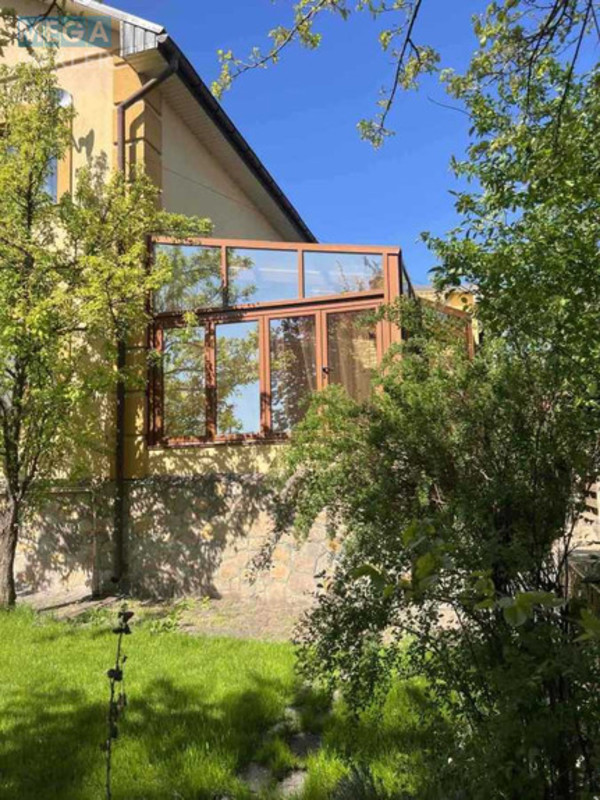 Продаж дома, 2&nbsp;поверху, 200&nbsp;кв.м, 4&nbsp;кімнати, ділянка 6&nbsp;соток, <a class="location-link" href="/rovno/" title="Недвижимость Рівне">Рівне</a>, Гідропарк (изображение 7)