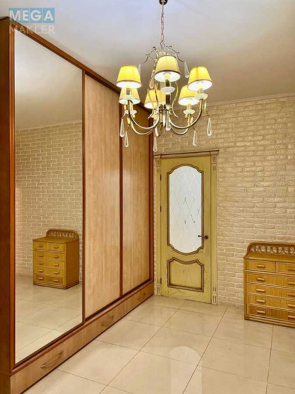 Продаж дома, 2&nbsp;поверху, 200&nbsp;кв.м, 4&nbsp;кімнати, ділянка 6&nbsp;соток, <a class="location-link" href="/rovno/" title="Недвижимость Рівне">Рівне</a>, Гідропарк (изображение 11)