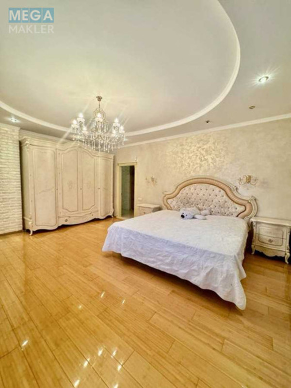 Продаж дома, 2&nbsp;поверху, 200&nbsp;кв.м, 4&nbsp;кімнати, ділянка 6&nbsp;соток, <a class="location-link" href="/rovno/" title="Недвижимость Рівне">Рівне</a>, Гідропарк (изображение 13)