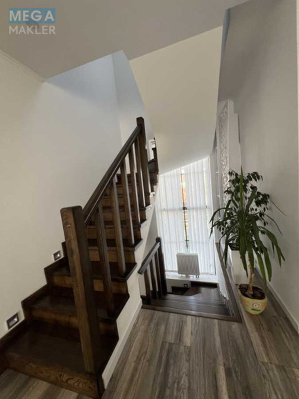 Продаж дома, 2 поверху, 150 кв.м, 4 кімнати, ділянка 1 сотка, <a class="location-link" href="/rovno/" title="Недвижимость Рівне">Рівне</a>, Григоренка (изображение 3)