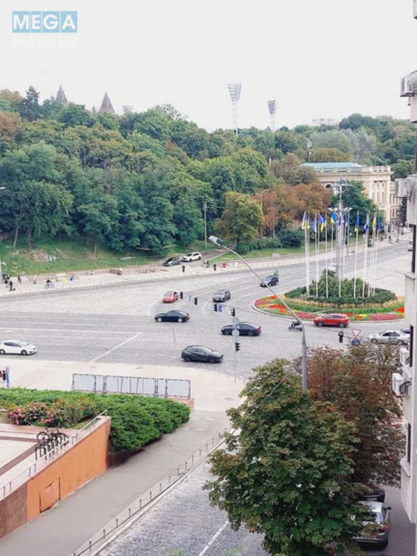 Оренда комерційної нерухомості, 45 кв.м, под офис, <a class="location-link" href="/kiev/" title="Недвижимость Київ">Київ</a>, <a class="location-link" href="/kiev/shevchenkovskij/" title="Недвижимость Шевченківський район">Шевченківський р-н</a>, Трехсвятительская ул., 3 (изображение 7)