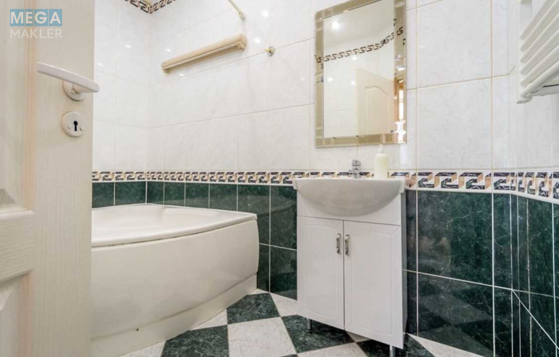 Оренда 3 кімнатної квартири, <a class="location-link" href="/kiev/" title="Недвижимость Київ">Київ</a>, <a class="location-link" href="/kiev/pecherskij/" title="Недвижимость Печерський район">Печерський р-н</a>, Кловский спуск, 15 (изображение 12)