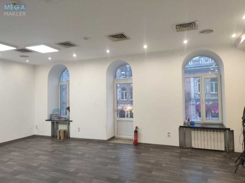 Оренда комерційної нерухомості, 109 кв.м, под офис, <a class="location-link" href="/kiev/" title="Недвижимость Київ">Київ</a>, <a class="location-link" href="/kiev/podolskij/" title="Недвижимость Подільський район">Подільський р-н</a>, Константиновская ул., 21 (изображение 3)