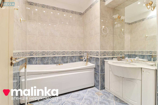 Продаж 3 кімнатної квартири (163/82/21), 2 пов. 3 пов. будинку, <a class="location-link" href="/lviv/" title="Недвижимость Львів">Львів</a>, <a class="location-link" href="/lviv/frankovskij/" title="Недвижимость Франківський район">Франківський р-н</a>, Героїв Майдану, 8 (изображение 4)