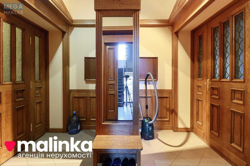 Продаж 3 кімнатної квартири (163/82/21), 2 пов. 3 пов. будинку, <a class="location-link" href="/lviv/" title="Недвижимость Львів">Львів</a>, <a class="location-link" href="/lviv/frankovskij/" title="Недвижимость Франківський район">Франківський р-н</a>, Героїв Майдану, 8 (изображение 7)
