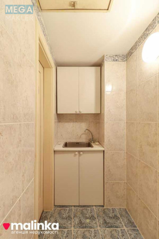 Продаж 3 кімнатної квартири (163/82/21), 2 пов. 3 пов. будинку, <a class="location-link" href="/lviv/" title="Недвижимость Львів">Львів</a>, <a class="location-link" href="/lviv/frankovskij/" title="Недвижимость Франківський район">Франківський р-н</a>, Героїв Майдану, 8 (изображение 12)