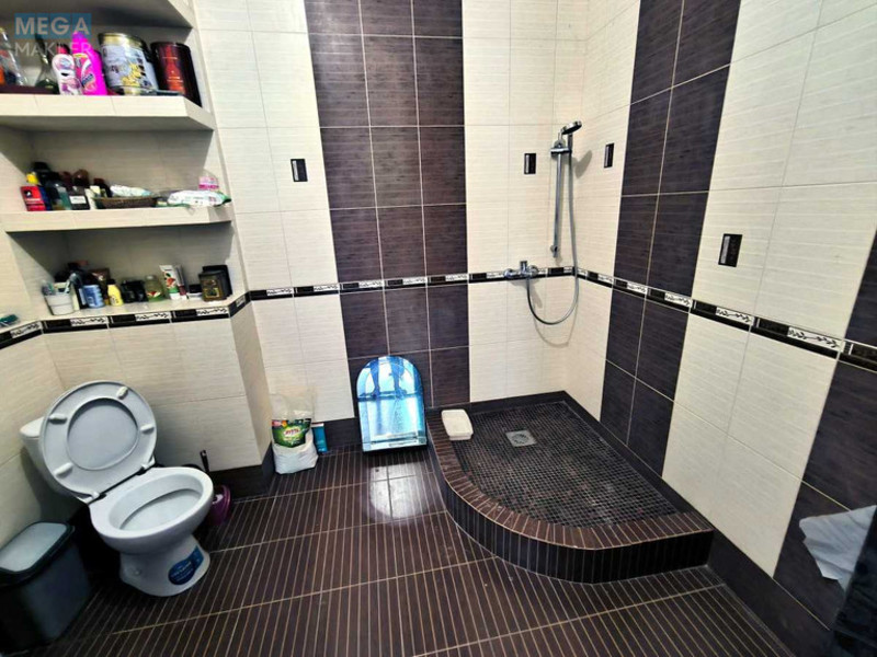 Продаж дома, 2 поверху, 350 кв.м, 6 кімнат, ділянка 8 соток, <a class="location-link" href="/nikolaevka-selo-kv-makarovskij-rajon/" title="Недвижимость Миколаївка">Миколаївка</a>, миколаївська (изображение 7)