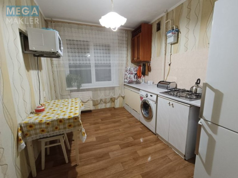 Оренда 3 кімнатної квартири, стандарт, <a class="location-link" href="/nikolaev/" title="Недвижимость Миколаїв">Миколаїв</a>, <a class="location-link" href="/nikolaev/leninskij/" title="Недвижимость Ленінський район">Ленінський р-н</a>, вул. Космонавтов 142 (изображение 5)