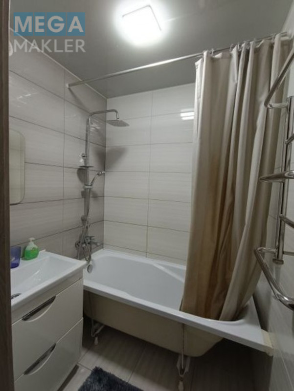 Оренда 3 кімнатної квартири, стандарт, <a class="location-link" href="/nikolaev/" title="Недвижимость Миколаїв">Миколаїв</a>, <a class="location-link" href="/nikolaev/leninskij/" title="Недвижимость Ленінський район">Ленінський р-н</a>, вул. Космонавтов 142 (изображение 7)