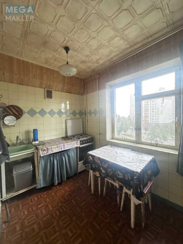 Продаж 3 кімнатної квартири (61/39/6), 5 пов. 9 пов. будинку, <a class="location-link" href="/kiev/" title="Недвижимость Київ">Київ</a>, <a class="location-link" href="/kiev/dneprovskij/" title="Недвижимость Дніпровський район">Дніпровський р-н</a>, Павла Тычины просп., 5 (изображение 3)
