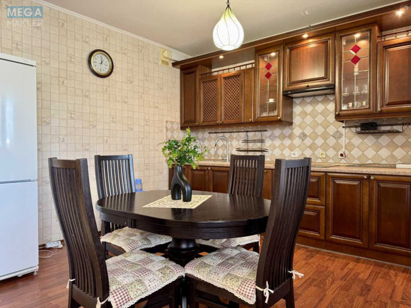 Оренда 3 кімнатної квартири, <a class="location-link" href="/kiev/" title="Недвижимость Київ">Київ</a>, <a class="location-link" href="/kiev/svyatoshinskij/" title="Недвижимость Святошинський район">Святошинський р-н</a>, Николая Краснова ул., 17 (изображение 2)