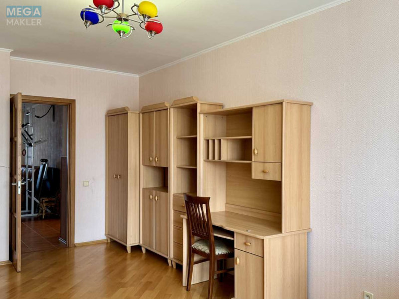 Оренда 3 кімнатної квартири, <a class="location-link" href="/kiev/" title="Недвижимость Київ">Київ</a>, <a class="location-link" href="/kiev/svyatoshinskij/" title="Недвижимость Святошинський район">Святошинський р-н</a>, Николая Краснова ул., 17 (изображение 9)