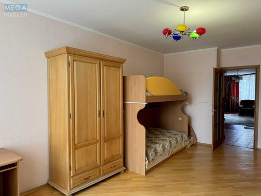 Оренда 3 кімнатної квартири, <a class="location-link" href="/kiev/" title="Недвижимость Київ">Київ</a>, <a class="location-link" href="/kiev/svyatoshinskij/" title="Недвижимость Святошинський район">Святошинський р-н</a>, Николая Краснова ул., 17 (изображение 10)
