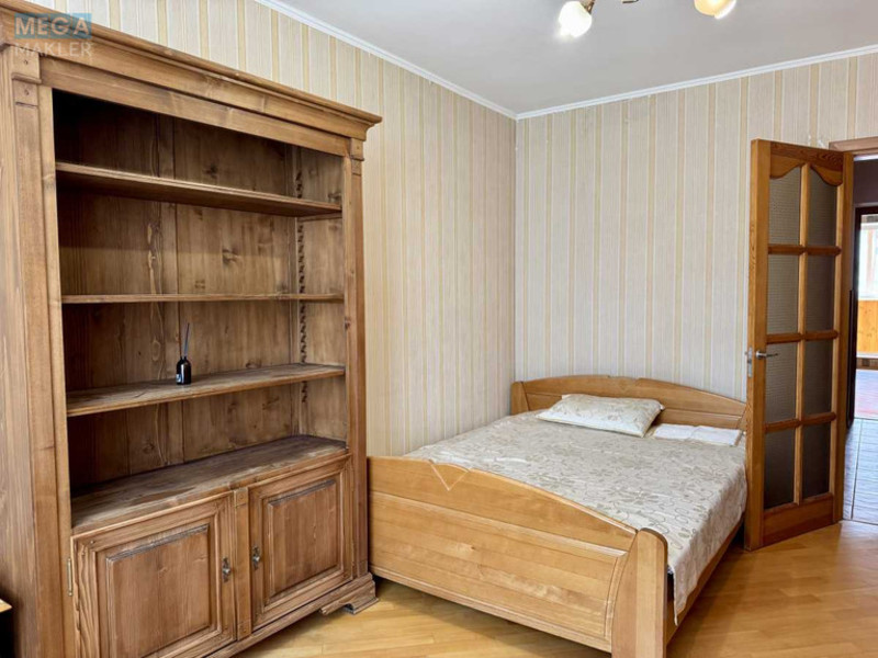 Оренда 3 кімнатної квартири, <a class="location-link" href="/kiev/" title="Недвижимость Київ">Київ</a>, <a class="location-link" href="/kiev/svyatoshinskij/" title="Недвижимость Святошинський район">Святошинський р-н</a>, Николая Краснова ул., 17 (изображение 14)