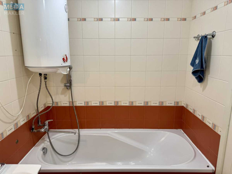 Оренда 3 кімнатної квартири, <a class="location-link" href="/kiev/" title="Недвижимость Київ">Київ</a>, <a class="location-link" href="/kiev/svyatoshinskij/" title="Недвижимость Святошинський район">Святошинський р-н</a>, Николая Краснова ул., 17 (изображение 17)