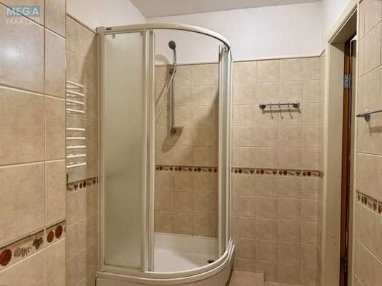 Оренда 3 кімнатної квартири, <a class="location-link" href="/kiev/" title="Недвижимость Київ">Київ</a>, <a class="location-link" href="/kiev/svyatoshinskij/" title="Недвижимость Святошинський район">Святошинський р-н</a>, Николая Краснова ул., 17 (изображение 21)