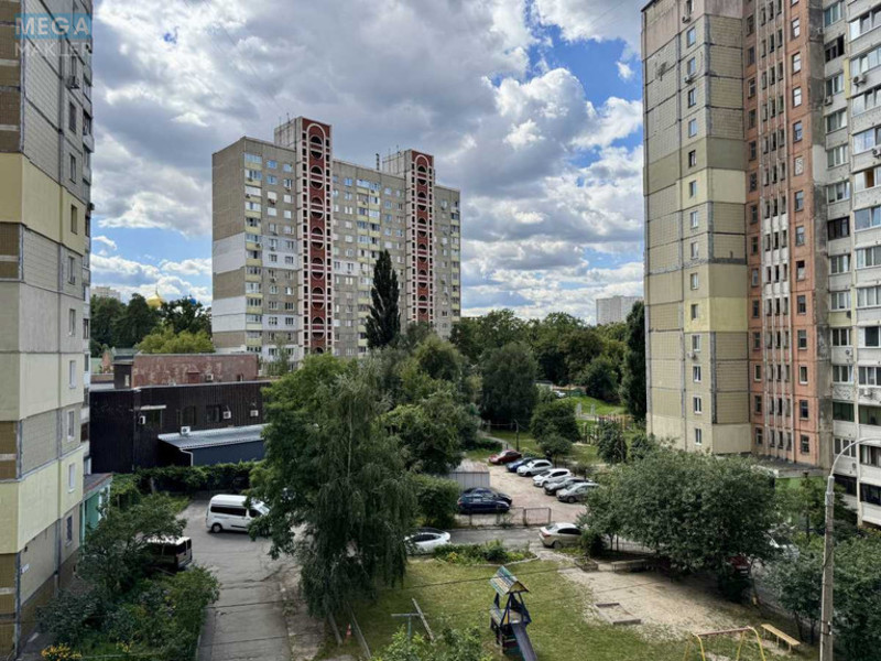 Оренда 3 кімнатної квартири, <a class="location-link" href="/kiev/" title="Недвижимость Київ">Київ</a>, <a class="location-link" href="/kiev/svyatoshinskij/" title="Недвижимость Святошинський район">Святошинський р-н</a>, Николая Краснова ул., 17 (изображение 24)