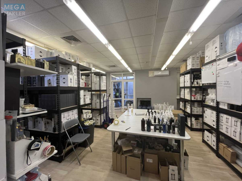 Продаж комерційної нерухомості, 162,20 кв.м, <a class="location-link" href="/kiev/" title="Недвижимость Київ">Київ</a>, <a class="location-link" href="/kiev/obolonskij/" title="Недвижимость Оболонський район">Оболонський р-н</a>, Героїв Сталінграду просп., 10А (изображение 8)