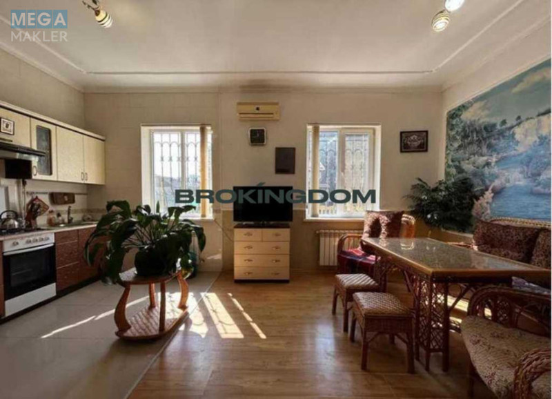 Продаж дома, 2 поверху, 141 кв.м, 3 кімнати, ділянка 6 соток, <a class="location-link" href="/bogdanovka-selo-kv-brovarskij-rajon/" title="Недвижимость Богданівка">Богданівка</a>, озерна ул., 43 (изображение 4)