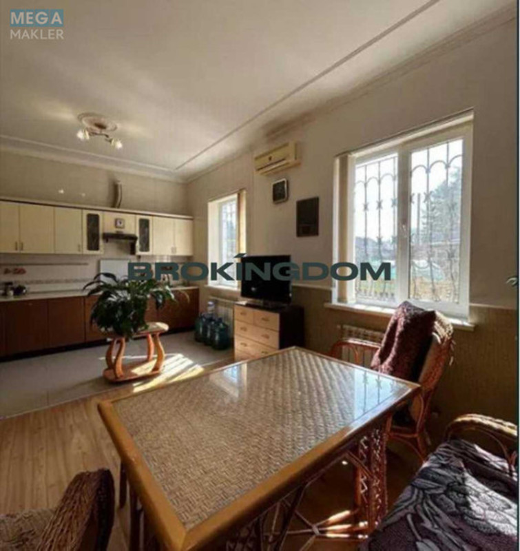 Продаж дома, 2 поверху, 141 кв.м, 3 кімнати, ділянка 6 соток, <a class="location-link" href="/bogdanovka-selo-kv-brovarskij-rajon/" title="Недвижимость Богданівка">Богданівка</a>, озерна ул., 43 (изображение 5)