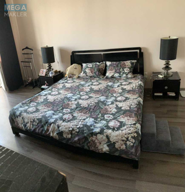 Оренда 4 кімнатні квартири, <a class="location-link" href="/kiev/" title="Недвижимость Київ">Київ</a>, <a class="location-link" href="/kiev/pecherskij/" title="Недвижимость Печерський район">Печерський р-н</a>, Інститутська вул., 16 (изображение 16)