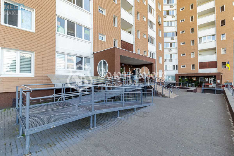 Продаж 2 кімнатної квартири (78/40/12), 3 пов. 25 пов. будинку, <a class="location-link" href="/kiev/" title="Недвижимость Київ">Київ</a>, <a class="location-link" href="/kiev/desnyanskij/" title="Недвижимость Деснянський район">Деснянський р-н</a>, Милославська вул., 16 (изображение 19)