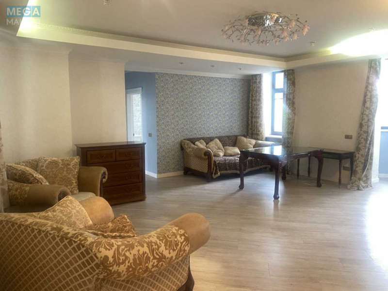 Продаж 4 кімнатної квартири (131/83/10,5), 3 пов. 5 пов. будинку, <a class="location-link" href="/kiev/" title="Недвижимость Київ">Київ</a>, <a class="location-link" href="/kiev/podolskij/" title="Недвижимость Подільський район">Подільський р-н</a>, Ярославський пров., 4 (изображение 4)