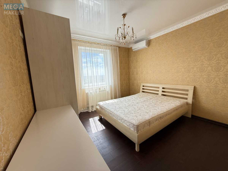 Оренда 3 кімнатної квартири, <a class="location-link" href="/kiev/" title="Недвижимость Київ">Київ</a>, <a class="location-link" href="/kiev/darnickij/" title="Недвижимость Дарницький район">Дарницький р-н</a>, Григорія Ващенка вул., 1 (изображение 4)