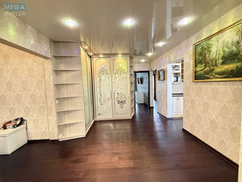 Оренда 3 кімнатної квартири, <a class="location-link" href="/kiev/" title="Недвижимость Київ">Київ</a>, <a class="location-link" href="/kiev/darnickij/" title="Недвижимость Дарницький район">Дарницький р-н</a>, Григорія Ващенка вул., 1 (изображение 9)