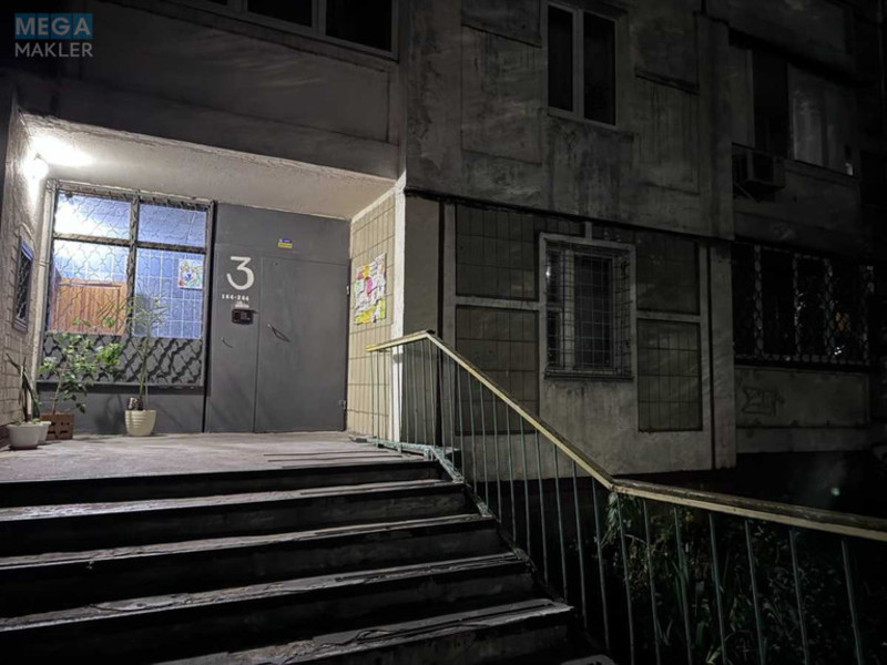 Оренда 2 кімнатної квартири, <a class="location-link" href="/kiev/" title="Недвижимость Київ">Київ</a>, <a class="location-link" href="/kiev/desnyanskij/" title="Недвижимость Деснянський район">Деснянський р-н</a>, Владимира Маяковского ул., 38/10 (изображение 25)