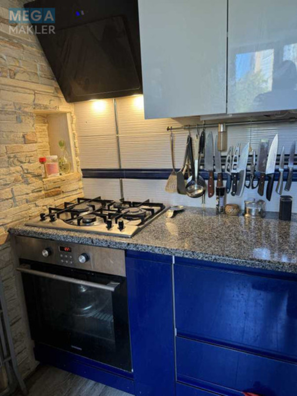 Оренда 3 кімнатної квартири, <a class="location-link" href="/kiev/" title="Недвижимость Київ">Київ</a>, <a class="location-link" href="/kiev/podolskij/" title="Недвижимость Подільський район">Подільський р-н</a>, Свободи просп., 5 (изображение 9)