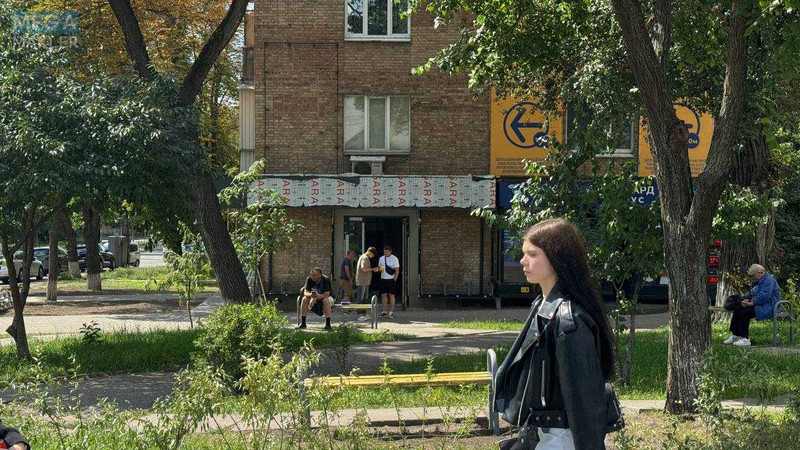 Оренда комерційної нерухомості, 53 кв.м, под магазин, <a class="location-link" href="/kiev/" title="Недвижимость Київ">Київ</a>, <a class="location-link" href="/kiev/pecherskij/" title="Недвижимость Печерський район">Печерський р-н</a>, Німецька вул., 4 (изображение 3)