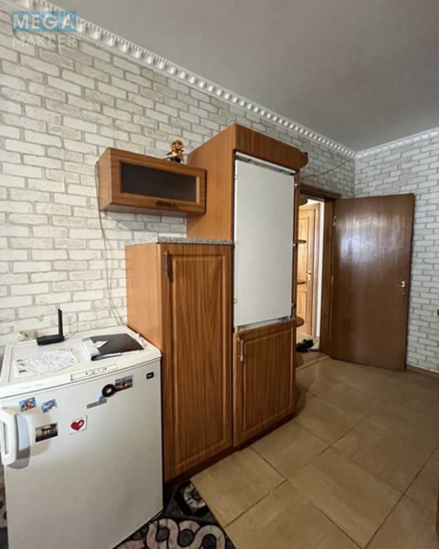 Оренда 2 кімнатної квартири, <a class="location-link" href="/kiev/" title="Недвижимость Київ">Київ</a>, <a class="location-link" href="/kiev/darnickij/" title="Недвижимость Дарницький район">Дарницький р-н</a>, Бориса Гмыри ул., 13 (изображение 9)