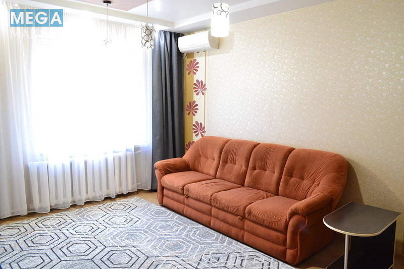 Оренда 1 кімнатної квартири, люкс, <a class="location-link" href="/dnepropetrovsk/" title="Недвижимость Дніпра">Дніпро</a>, <a class="location-link" href="/dnepropetrovsk/zhovtnevyj/" title="Недвижимость Жовтневий район">Жовтневий р-н</a>, ул. Набережная Победы ( <img src="https://megamakler.com.ua/metro/ff0000.gif" alt="" class="metro" /> м. Вокзальная, 30 ) (изображение 2)