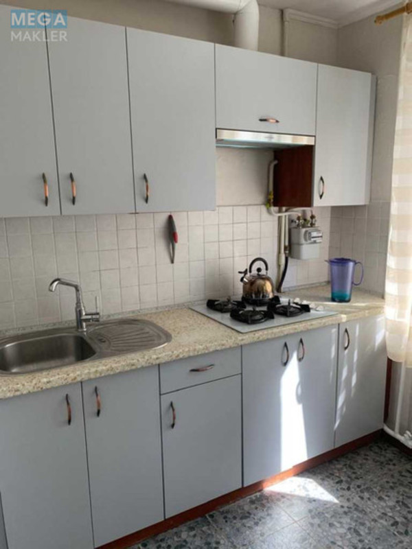 Оренда 2 кімнатної квартири, <a class="location-link" href="/kiev/" title="Недвижимость Київ">Київ</a>, <a class="location-link" href="/kiev/shevchenkovskij/" title="Недвижимость Шевченківський район">Шевченківський р-н</a>, Бакинская ул., 37 (изображение 4)