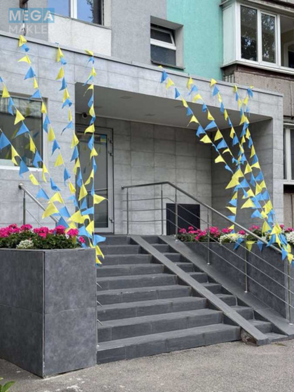 Оренда комерційної нерухомості, 42&nbsp;кв.м, под офис, <a class="location-link" href="/kiev/" title="Недвижимость Київ">Київ</a>, <a class="location-link" href="/kiev/svyatoshinskij/" title="Недвижимость Святошинський район">Святошинський р-н</a>, Берестейский просп., 93 (изображение 20)