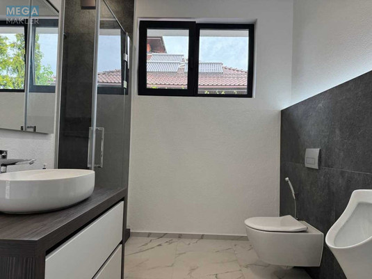 Продаж дома, 2&nbsp;поверху, 280&nbsp;кв.м, 6&nbsp;кімнат, ділянка 8&nbsp;соток, <a class="location-link" href="/petropavlovskaya-borshagovka/" title="Недвижимость Петропавлівська Борщагівка">Петропавлівська Борщагівка</a>, Княгини Ольги, 8 (изображение 14)