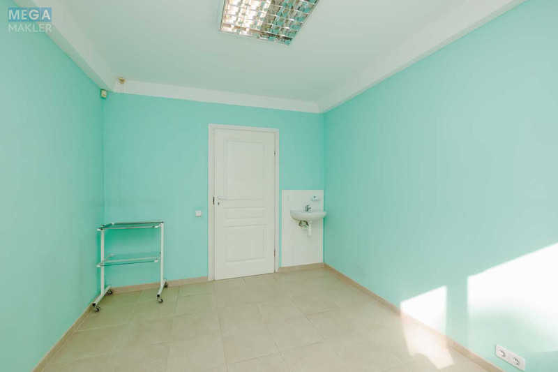 Оренда комерційної нерухомості, 135 кв.м, <a class="location-link" href="/kiev/" title="Недвижимость Київ">Київ</a>, <a class="location-link" href="/kiev/solomenskij/" title="Недвижимость Солом'янський район">Солом'янський р-н</a>, Повітрофлотський просп., 52 (изображение 11)