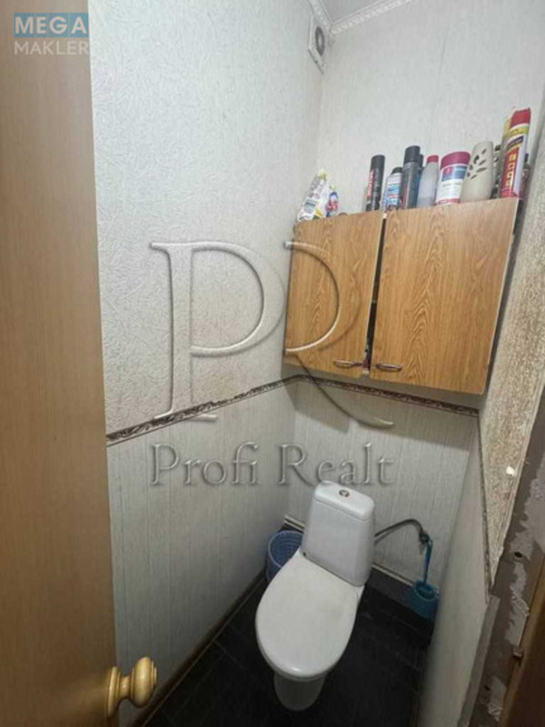 Продаж дома, 3 поверху, 160 кв.м, 8 кімнат, ділянка 5 соток, <a class="location-link" href="/kiev/" title="Недвижимость Київ">Київ</a>, <a class="location-link" href="/kiev/darnickij/" title="Недвижимость Дарницький район">Дарницький р-н</a>, 8-а Лугова вул., 31 (изображение 18)