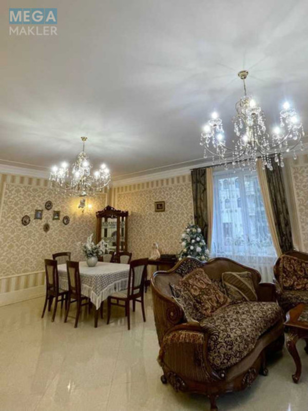 Продаж дома, 2 поверху, 220 кв.м, 4 кімнати, ділянка 15 соток, <a class="location-link" href="/rovno/" title="Недвижимость Рівне">Рівне</a>, Придорожня (изображение 9)