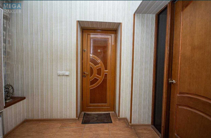 Продаж дома, 3 поверху, 281,40 кв.м, 5 кімнат, ділянка 14 соток, <a class="location-link" href="/vyshgorod/" title="Недвижимость Вишгород">Вишгород</a>, Вишневая (изображение 2)