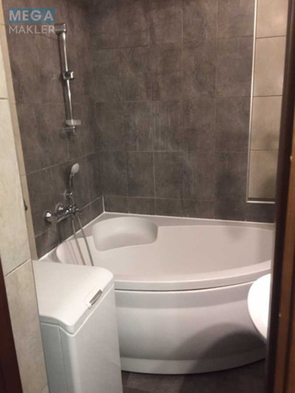 Продаж 3 кімнатної квартири (103/56/15), 15 пов. 16 пов. будинку, <a class="location-link" href="/kiev/" title="Недвижимость Київ">Київ</a>, <a class="location-link" href="/kiev/kievskij/" title="Недвижимость Киевский район">Киевский р-н</a>, Гайдара вул., 27 (изображение 9)