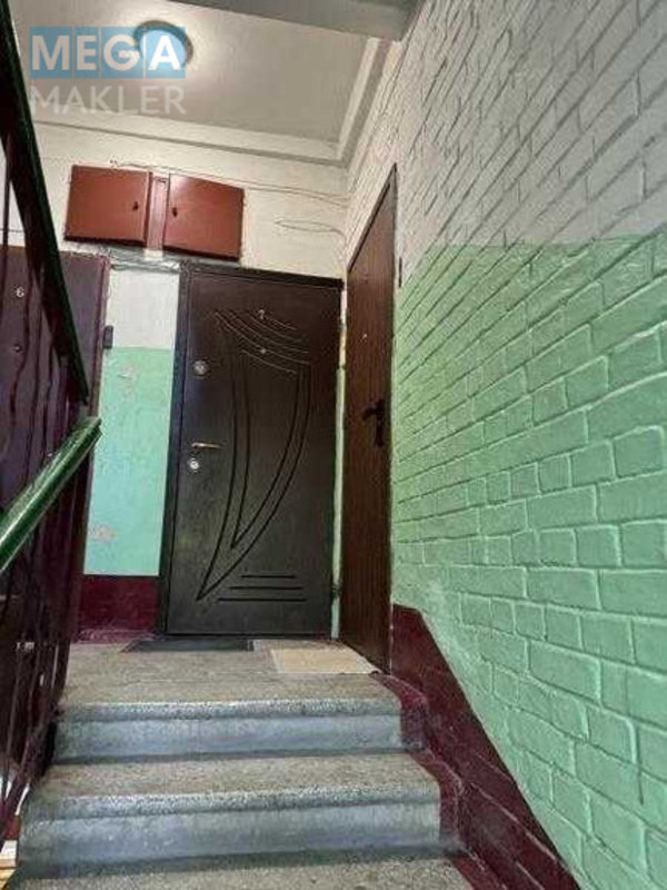 Продаж 2 кімнатної квартири (44,0/?/?), 2 пов. 5 пов. будинку, <a class="location-link" href="/kiev/" title="Недвижимость Київ">Київ</a>, <a class="location-link" href="/kiev/solomenskij/" title="Недвижимость Солом'янський район">Солом'янський р-н</a>, Повітрофлотський просп., 12 (изображение 2)