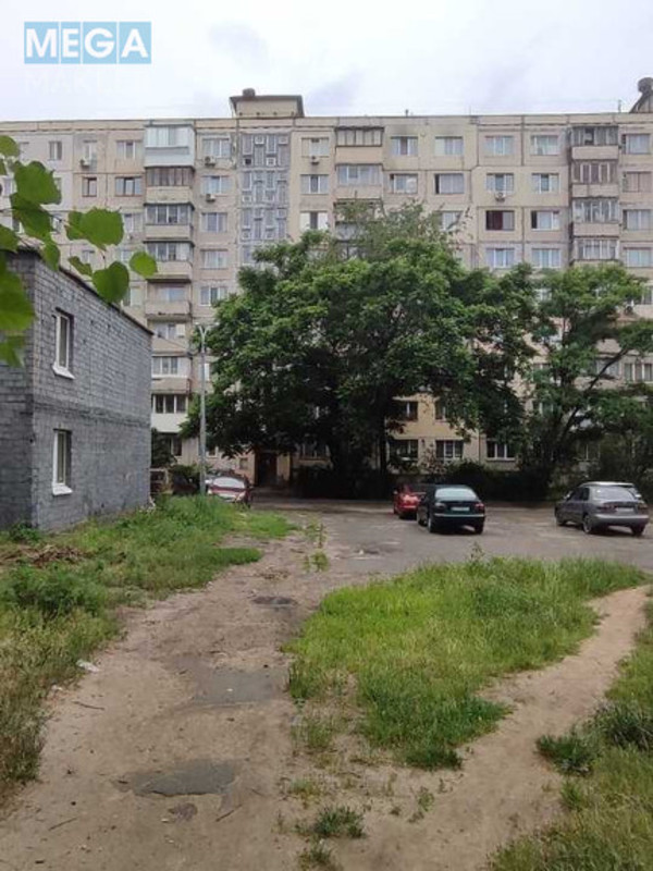 Продаж 3 кімнатної квартири (57,5/?/?), 1 пов. 9 пов. будинку, <a class="location-link" href="/kiev/" title="Недвижимость Київ">Київ</a>, <a class="location-link" href="/kiev/svyatoshinskij/" title="Недвижимость Святошинський район">Святошинський р-н</a>, Жмеринська вул., 16 (изображение 2)