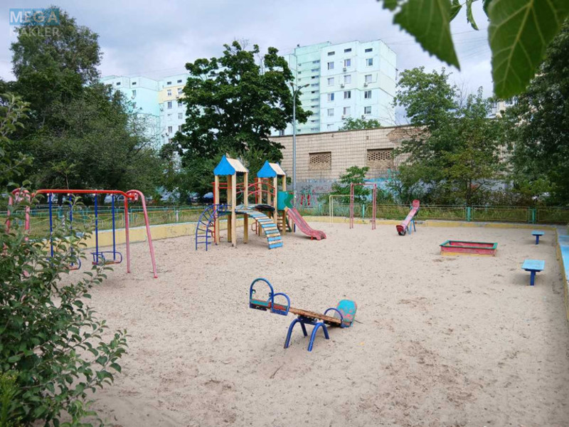 Оренда 3 кімнатної квартири, <a class="location-link" href="/kiev/" title="Недвижимость Київ">Київ</a>, <a class="location-link" href="/kiev/obolonskij/" title="Недвижимость Оболонський район">Оболонський р-н</a>, Оболонский просп., 36 (изображение 18)