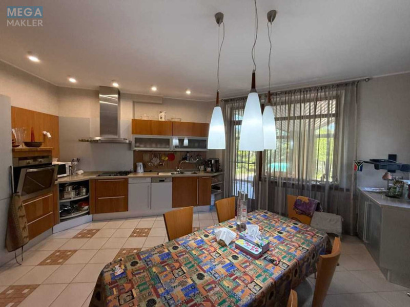 Продаж дома, 2 поверху, 330 кв.м, 5 кімнат, ділянка 24 сотки, <a class="location-link" href="/dneprodzerzhinsk/" title="Недвижимость Кам'янське">Каменское</a>, Днепростроевская (изображение 11)